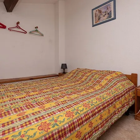 Apartamento Pour 4 Personnes Avec Piscine Au Lavandou - Fr-1-803-94 *