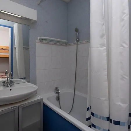 Pour 4 Personnes Avec Piscine Au Lavandou - Fr-1-803-94 Apartamento Le Lavandou